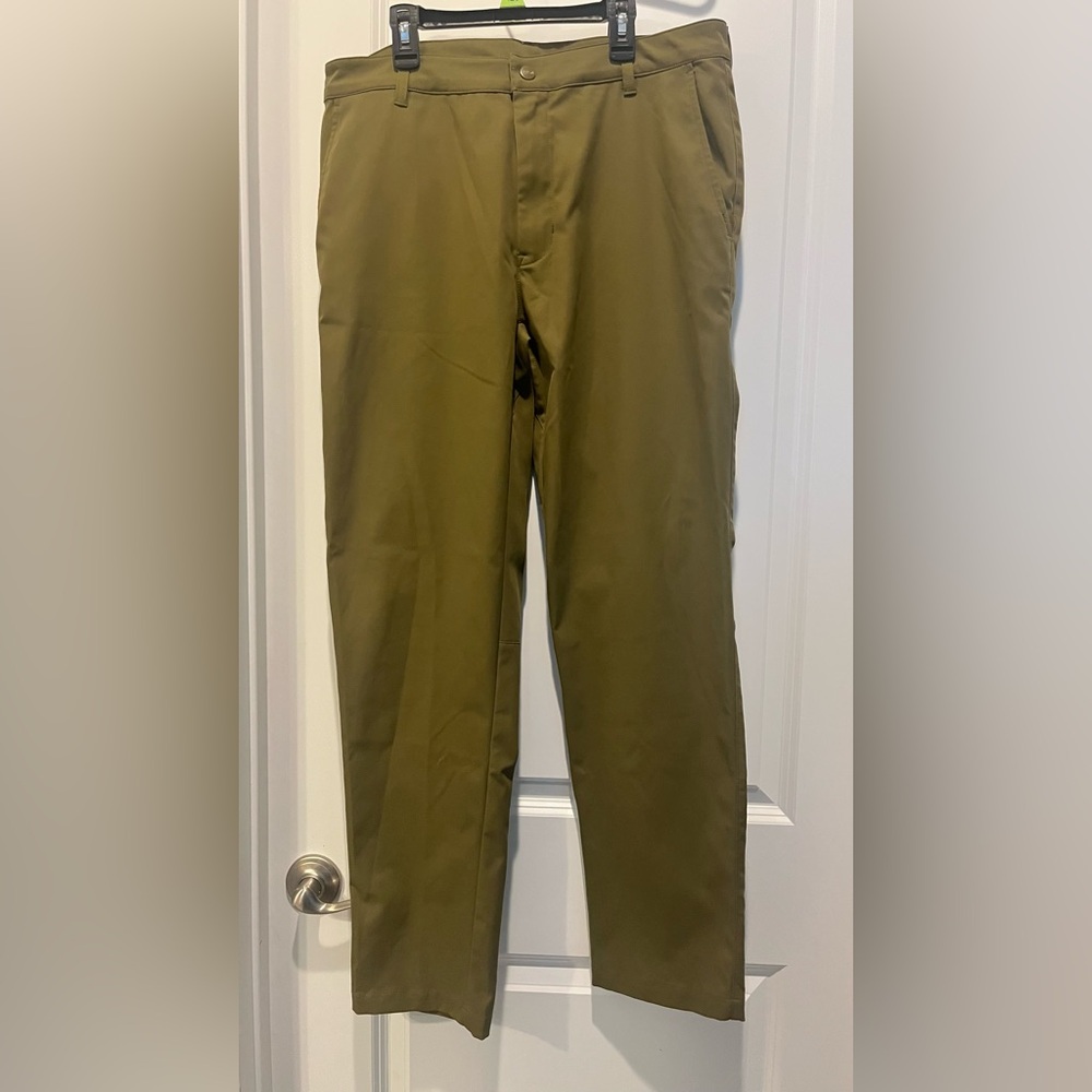 The North Face Men's Olive Green Chino  Lightweight Utility Pants Size 34